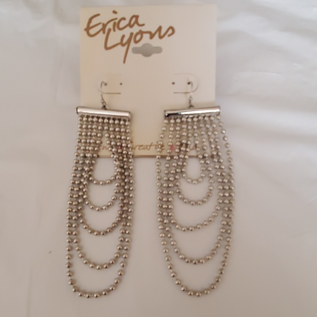 Nwt Erica Lyons Earrings- Silver 9$